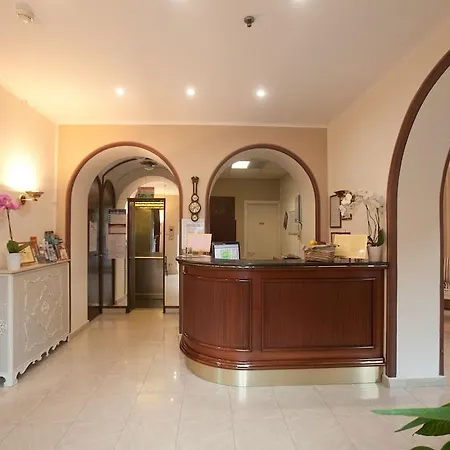Otel Giulio Cesare 3*