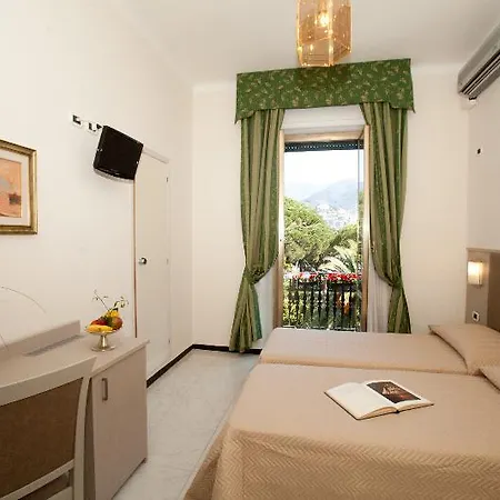 Giulio Cesare 3*